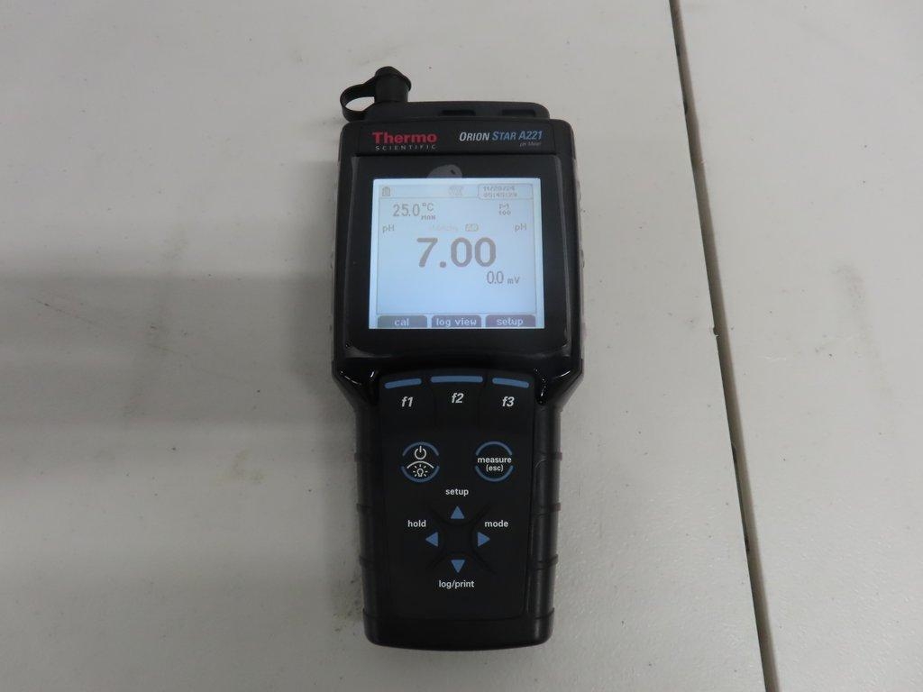 Thermo Scientific Orion Star A221 Portable pH Meter Excellent Condition